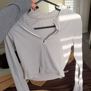 Paragon Fitwear Raglan 1/4 zip crop top